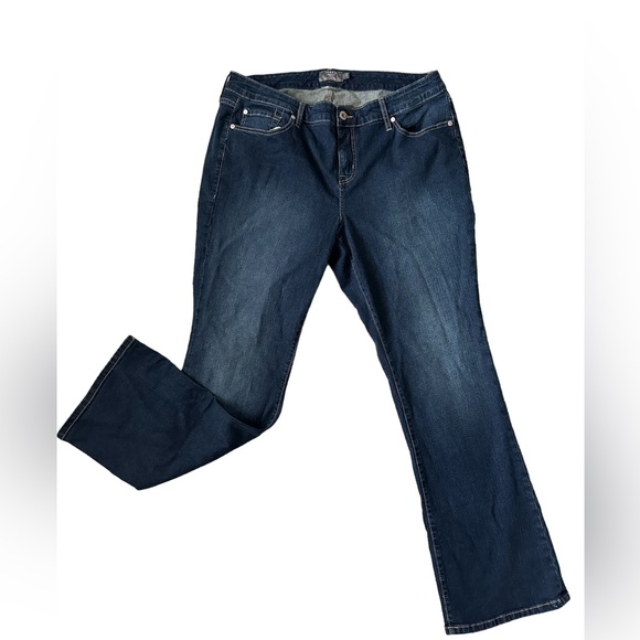 torrid Denim - NWT Torrid Midrise Slim Boot, Vintage Stretch Jeans, size 18R